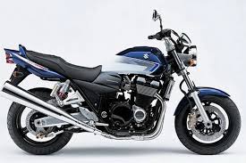 Suzuki GSX1400 (2001–2008) Review | Specs, Performance & Parts