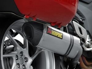 AKRAPOVIC S-H12SO1-HRT Honda VFR1200F (2015+) Slip-on Exhaust (titanium) – Accessories in the 2WheelsHero Motorcycle Aftermarket Accessories and Parts Online Shop