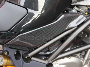 CARBONVANI MV Agusta Brutale 990R (09/12) Carbon Small Tank Side Panel (right side) – Accessories in the 2WheelsHero Motorcycle Aftermarket Accessories and Parts Online Shop