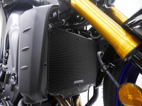 EVOTECH Yamaha MT-09 / Tracer 9 / XSR900 (2021+) Radiator Guard – Accessories in the 2WheelsHero Motorcycle Aftermarket Accessories and Parts Online Shop
